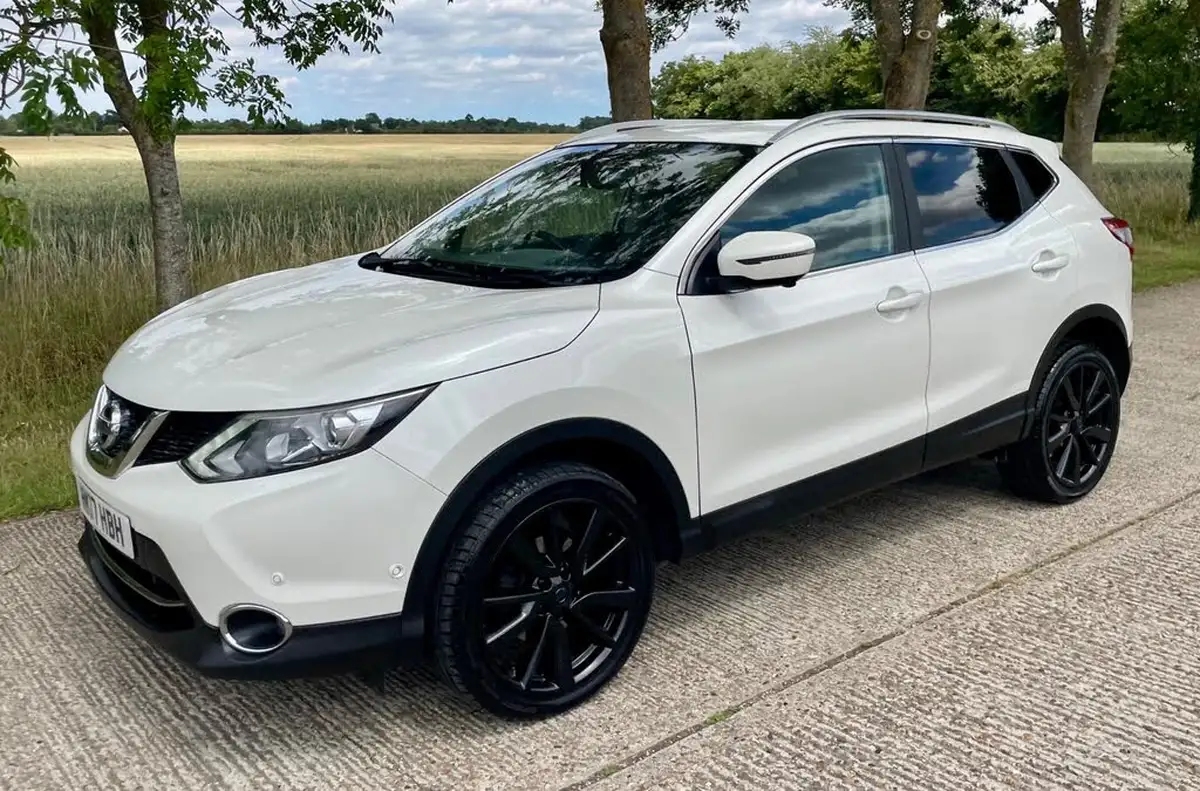 2017-nissan-qashqai-15dci-tekna-big-9