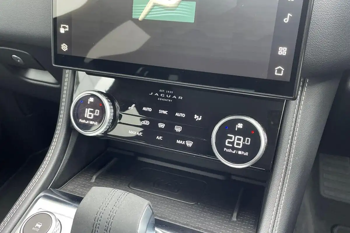 2023-jaguar-f-pace-20-p250-r-dynamic-hse-black-big-50