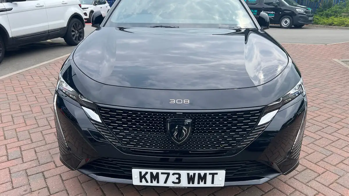 2023-peugeot-308-12-puretech-gt-130ps-ss-eat8-big-44