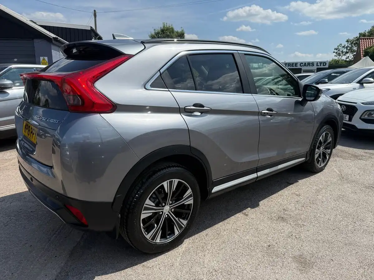2018-mitsubishi-eclipse-cross-15-4-big-3