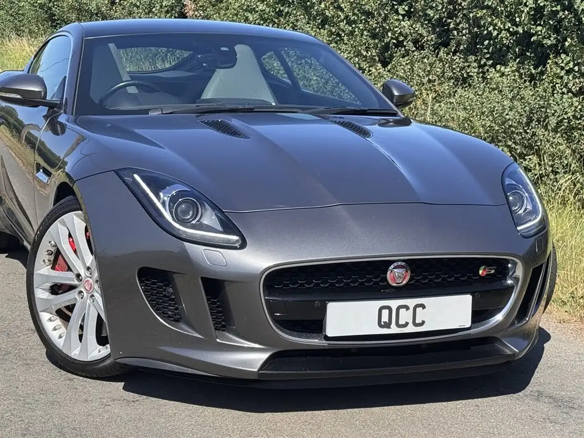 2015-jaguar-f-type-30-s-coupe-quickshift-big-19