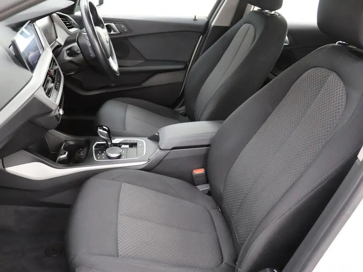 2022-bmw-1-series-15td-116d-se-dct-big-22