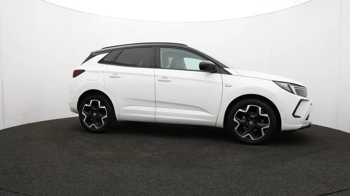 2023-vauxhall-grandland-12-ultimate-130ps-big-43