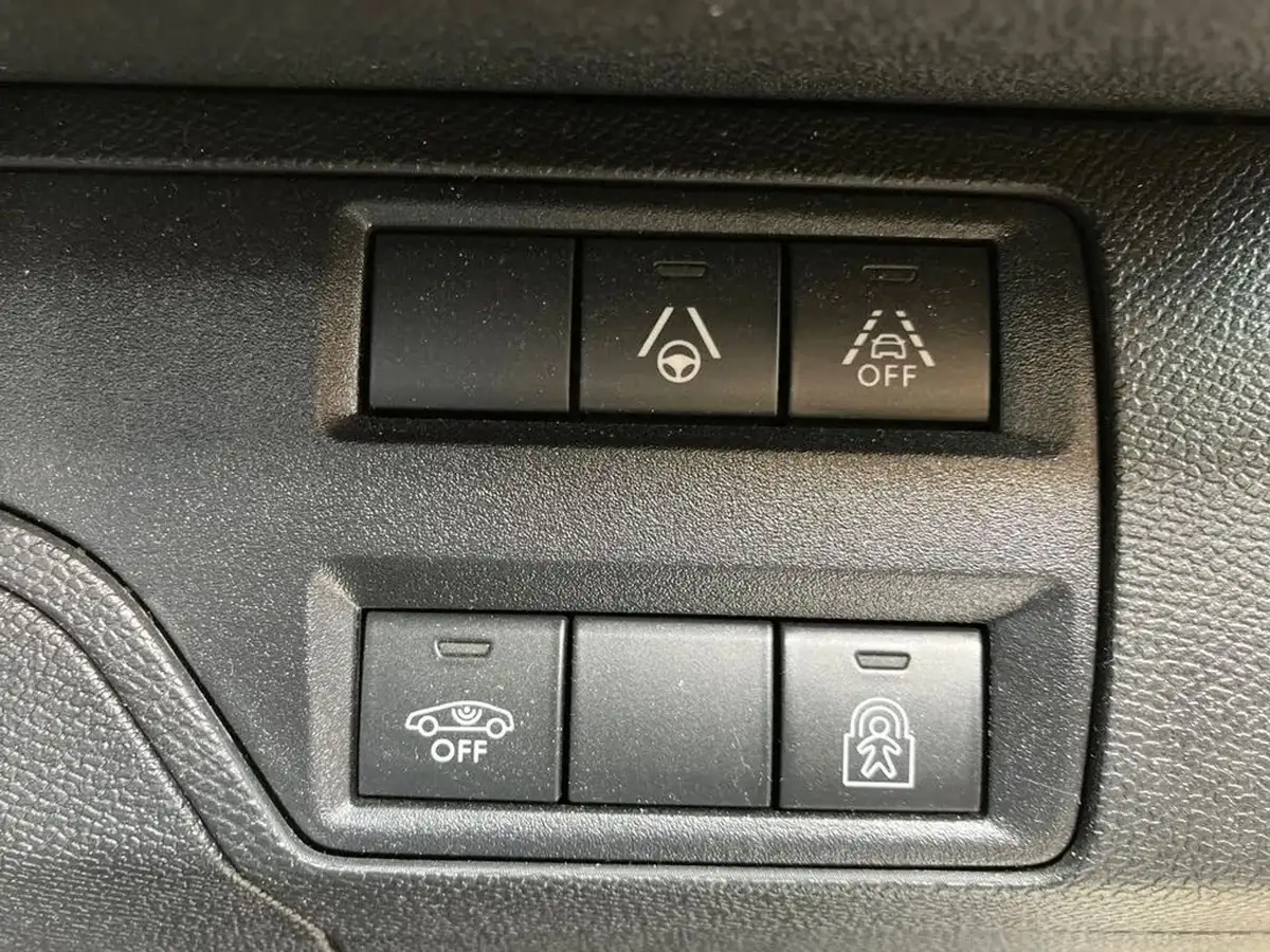 2022-peugeot-3008-suv-12-puretech-gt-eat8-big-32