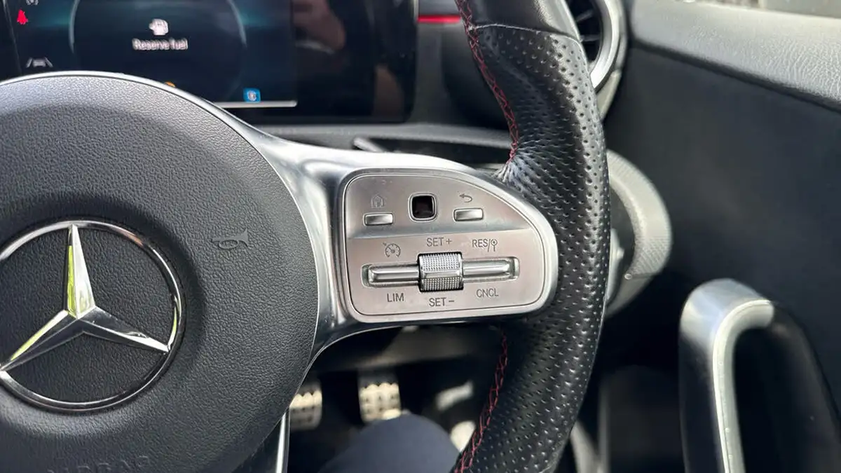 2019-mercedes-benz-a-class-13-a200-amg-line-hatchback-5d-big-24
