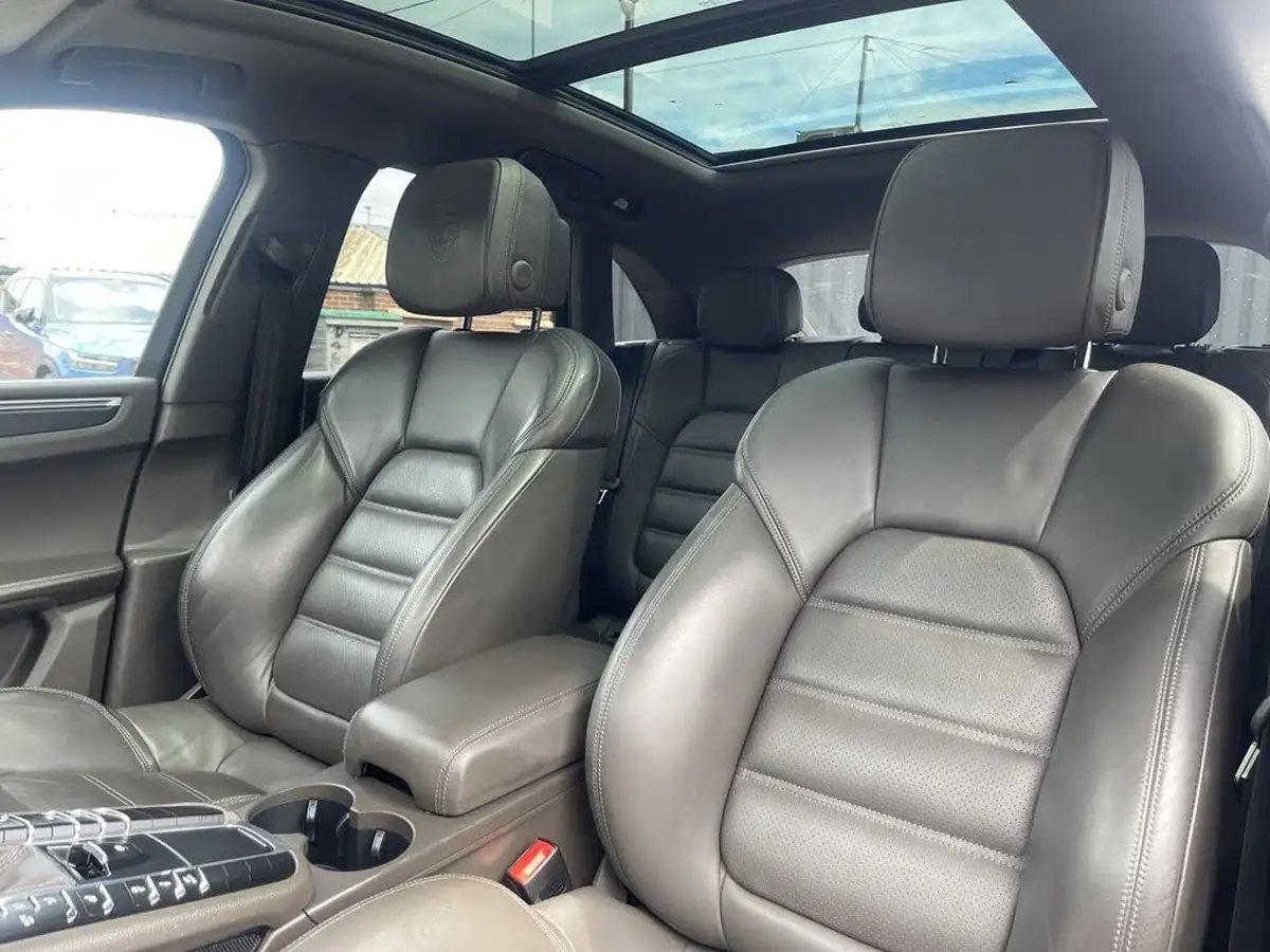 2019-porsche-macan-20-big-10