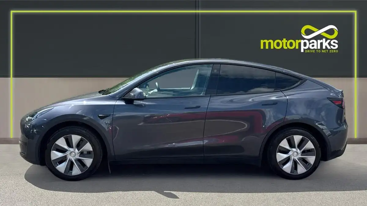 2023-tesla-model-y-e-rwd-big-5
