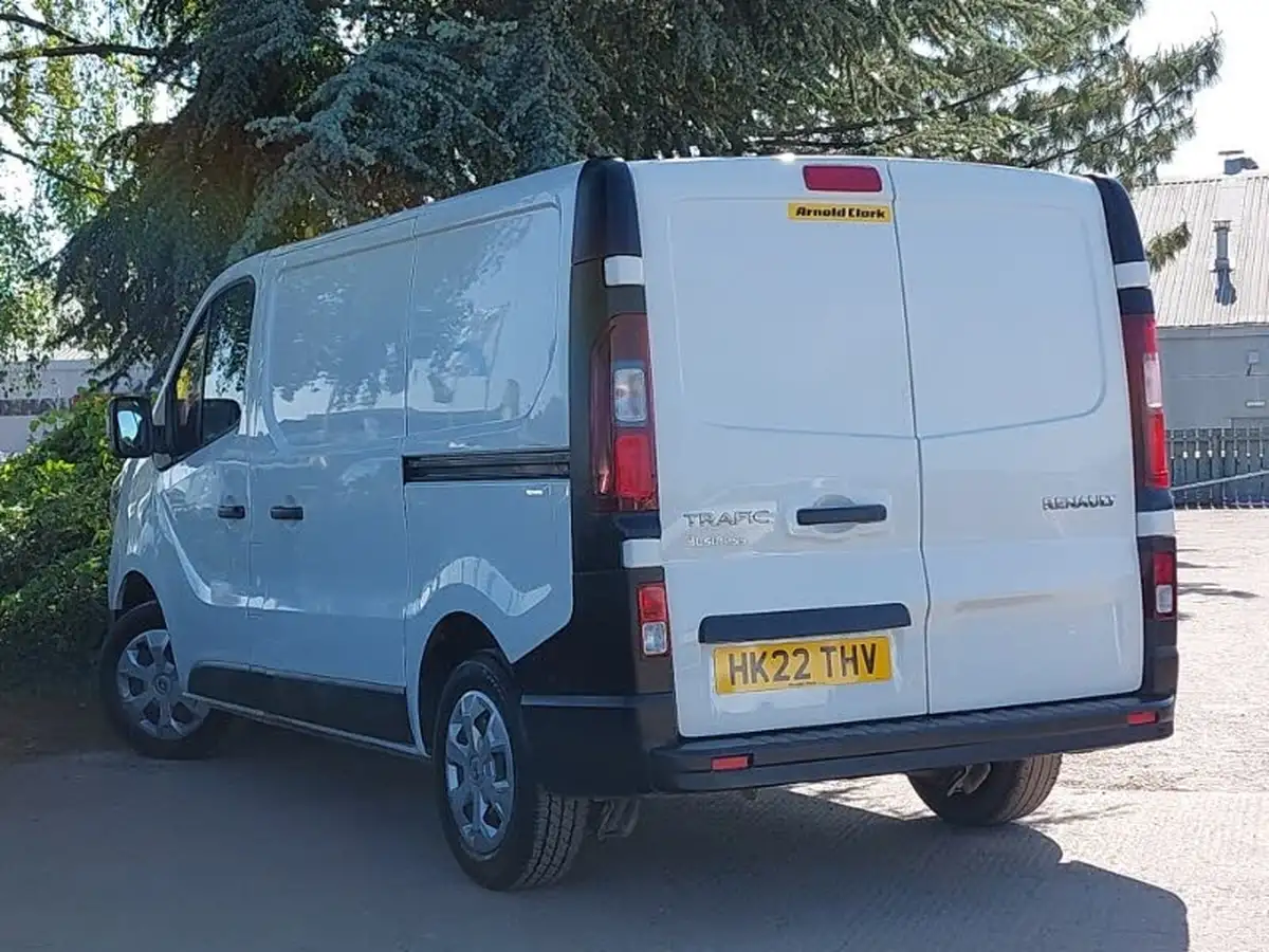 2022-renault-trafic-20dci-sl28-130-business-big-1