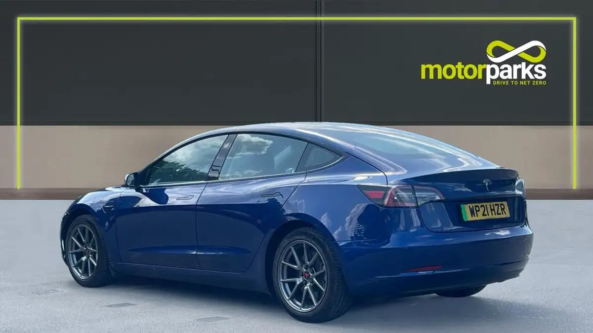 2021-tesla-model-3-e-standard-plus-big-4