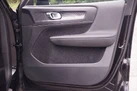 2020-volvo-xc40-15-t3-r-design-geartronic-small-24