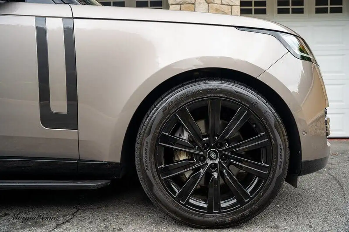 2022-land-rover-range-rover-30-p400-se-big-4