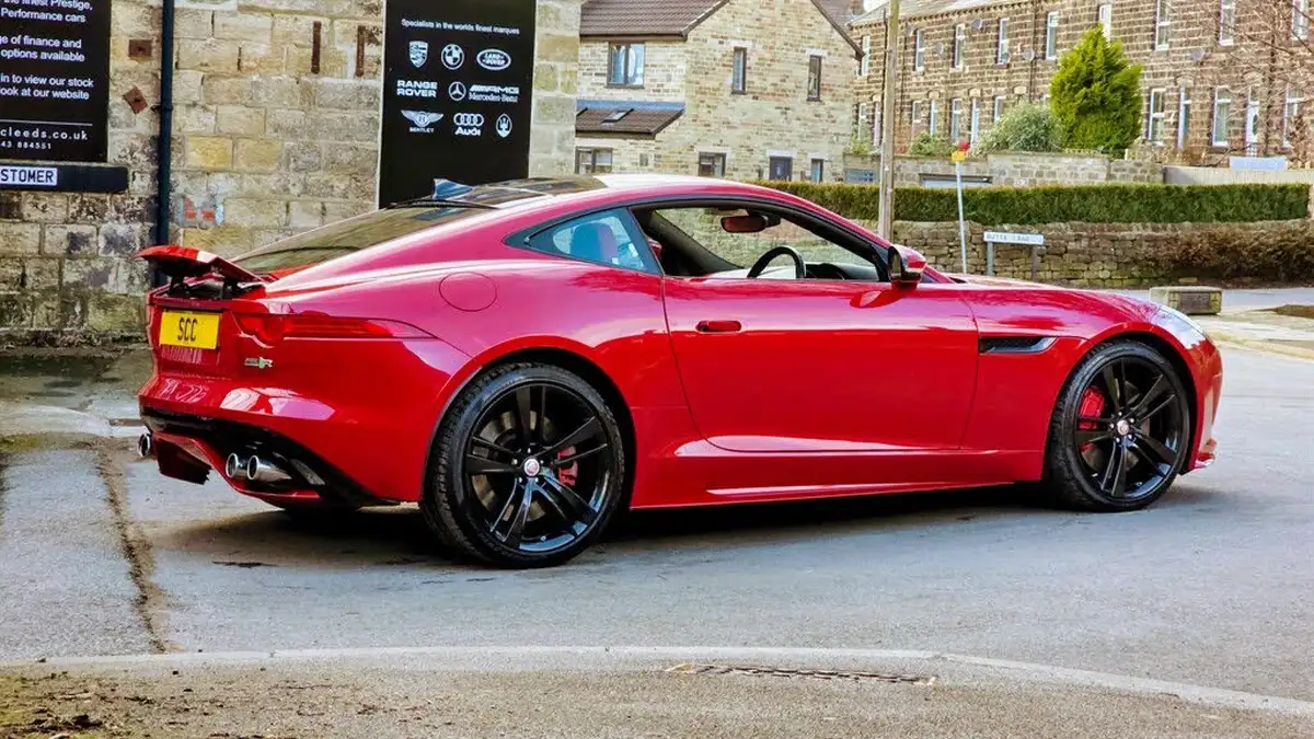 2016-jaguar-f-type-50-r-coupe-awd-big-45