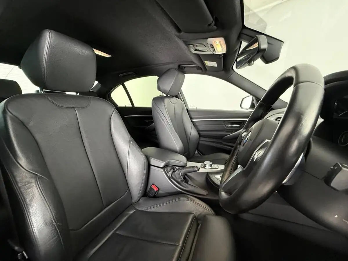 2018-bmw-3-series-20-320i-m-sport-shadow-edition-saloon-4d-auto-big-14