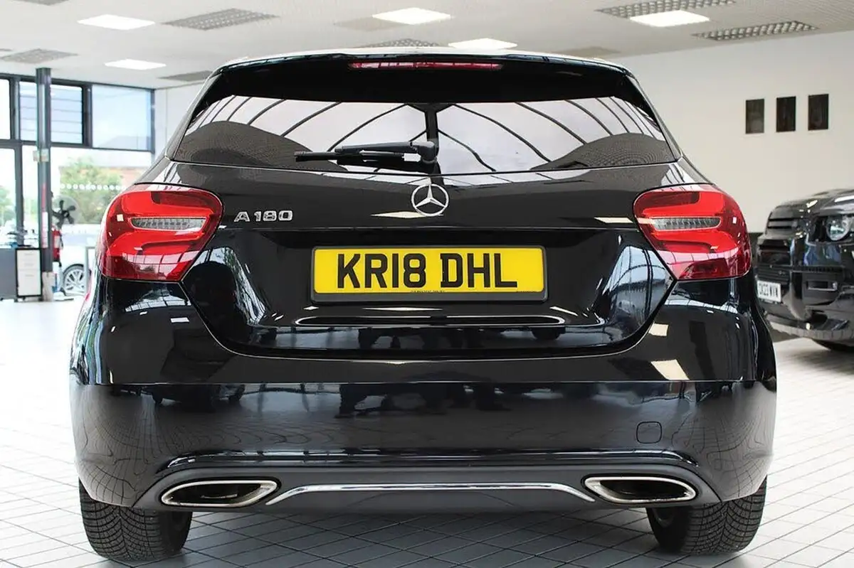 2018-mercedes-benz-a-class-16-a180-sport-edition-ss-7g-dct-big-13