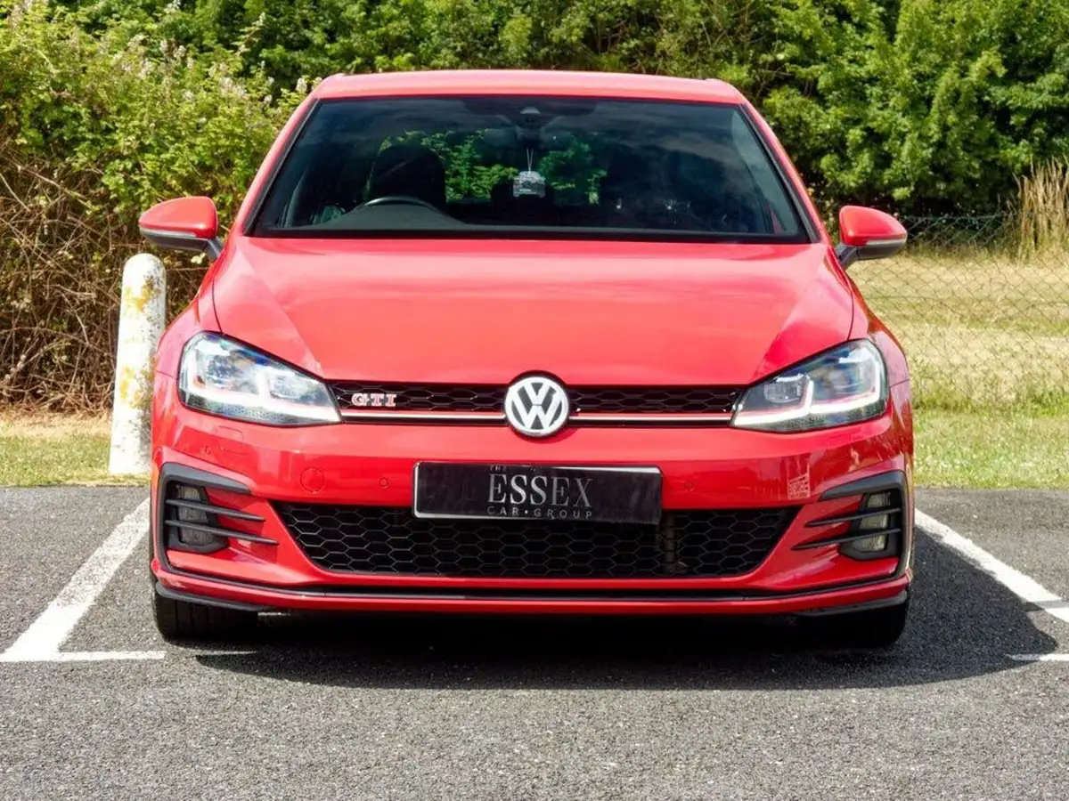 2019-volkswagen-golf-20-tsi-gti-performance-5d-dsg-big-2