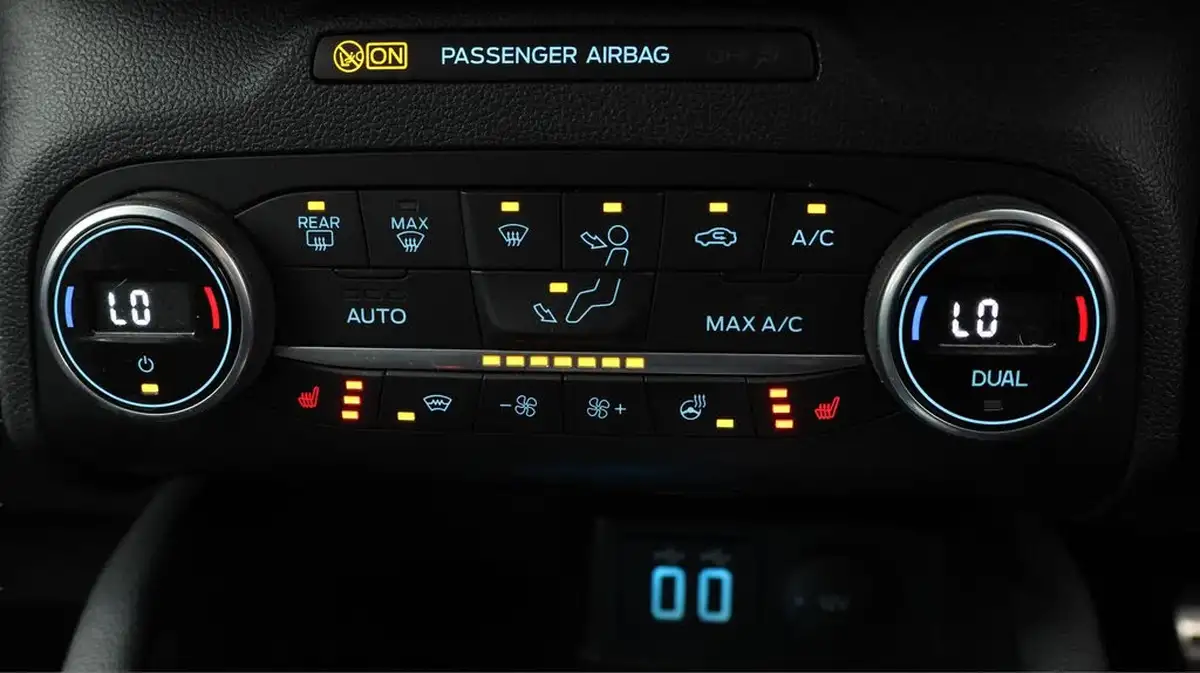 2021-ford-kuga-25t-st-line-x-edition-225ps-phev-big-17