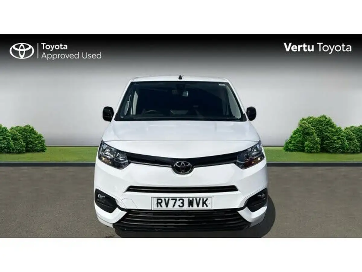 2023-toyota-proace-city-15d-design-100hpeu6d-big-14