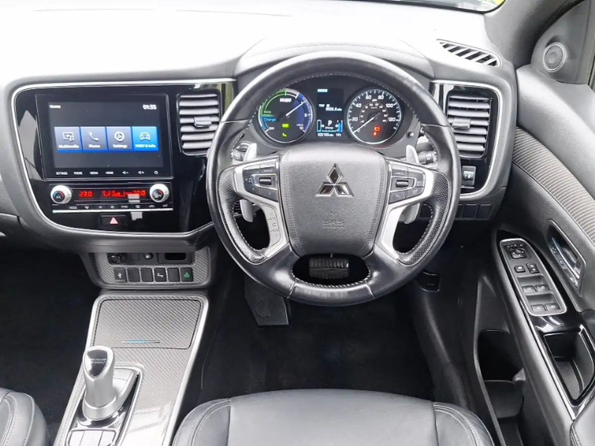 2021-mitsubishi-outlander-24-dynamic-phev-big-6