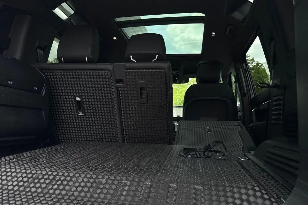 2022-land-rover-110-defender-20-p400e-x-dynamic-hse-big-35