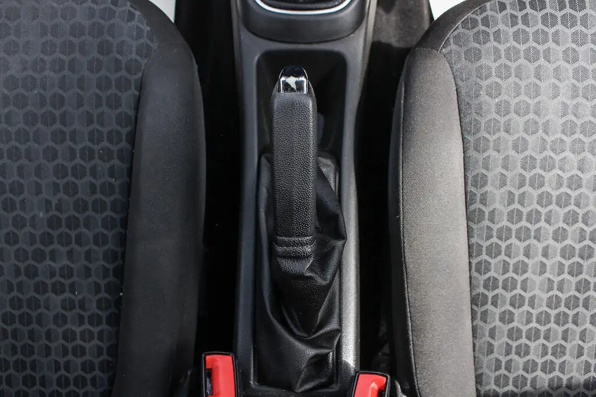 2015-vauxhall-corsa-14-excite-ac-90ps-ecoflex-5d-1398cc-big-26