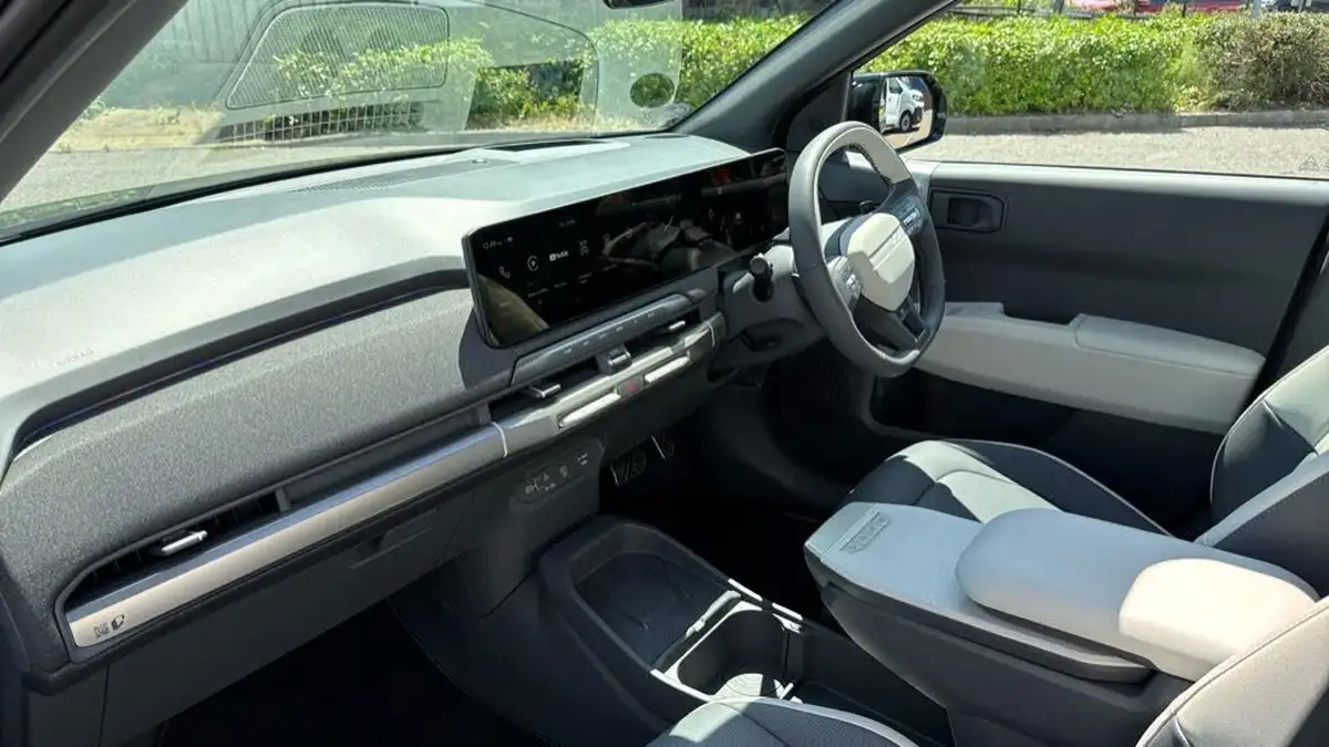 2025-kia-ev3-e-gt-line-s-big-2