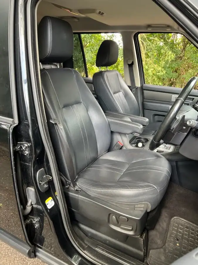 2015-land-rover-discovery-4-30td-se-tech-big-8