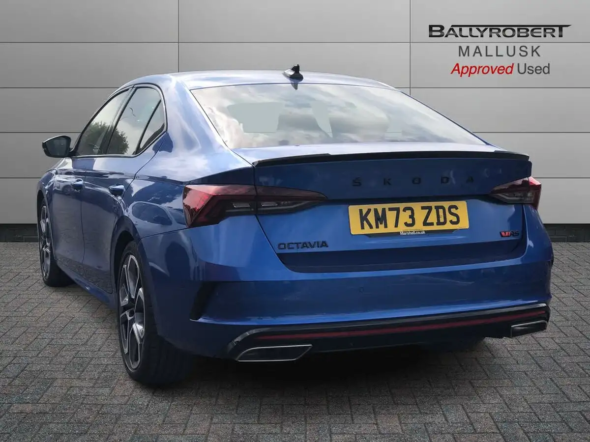 2023-skoda-octavia-20-tsi-vrs-hatchback-dsg-big-1