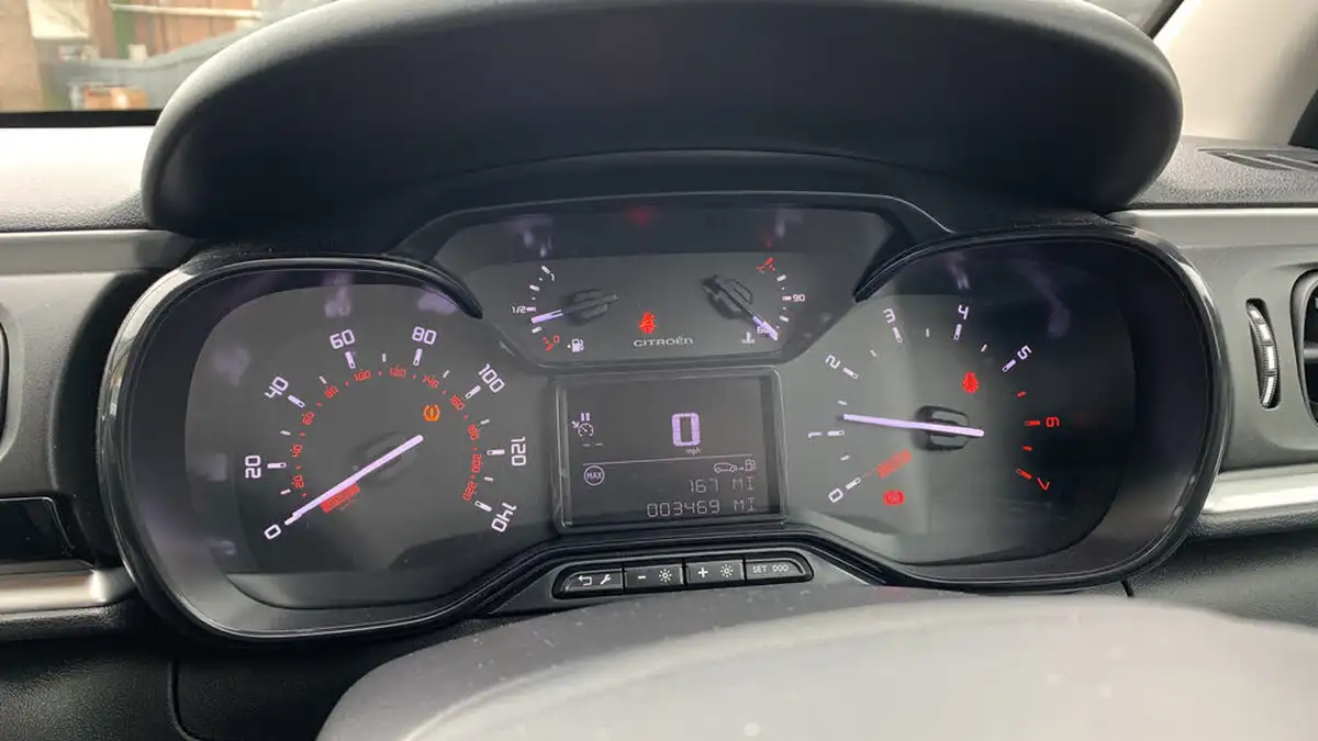 2024-citroen-c3-12-puretech-plus-83ps-big-12
