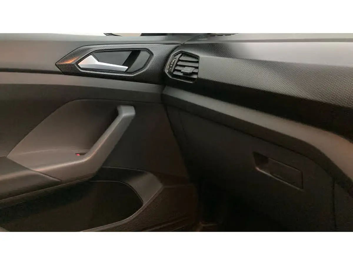 2021-volkswagen-t-cross-10-tsi-se-110ps-big-33