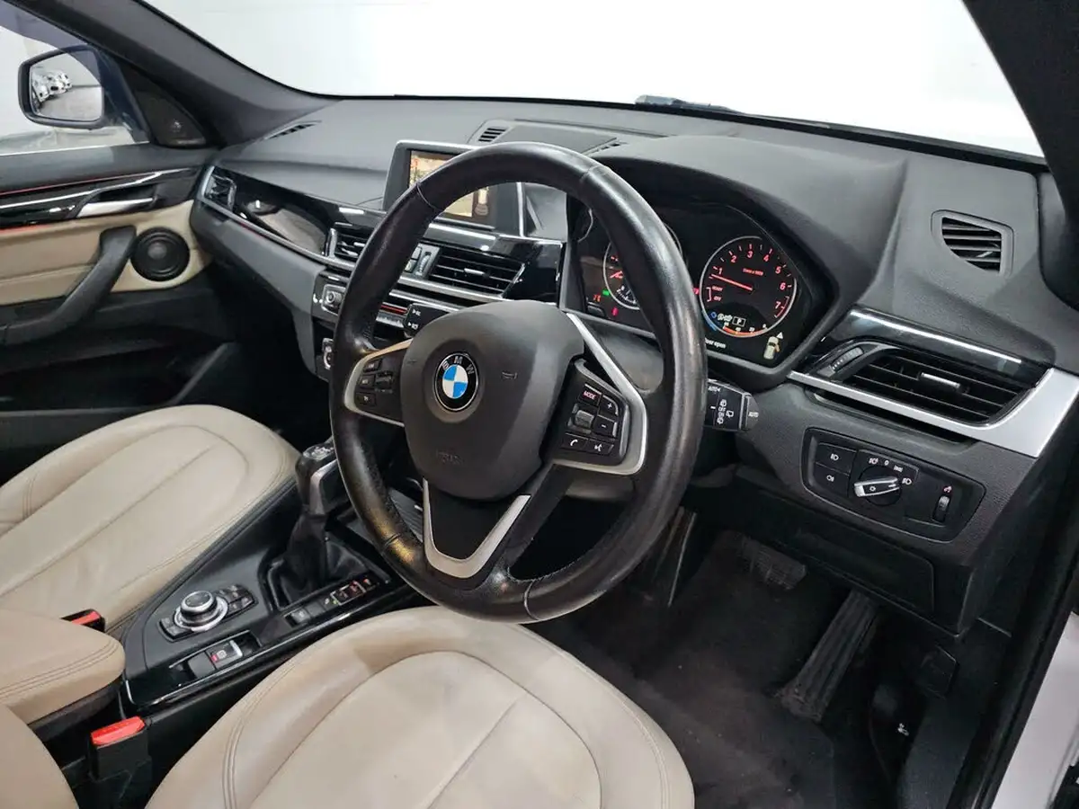 2016-bmw-x1-20-xdrive20i-xline-big-11