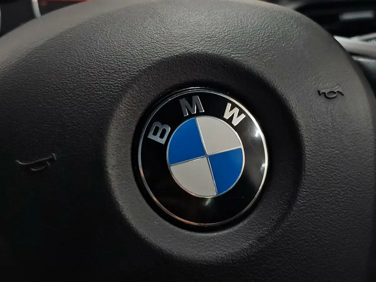 2016-bmw-x1-20-xdrive20i-xline-big-35