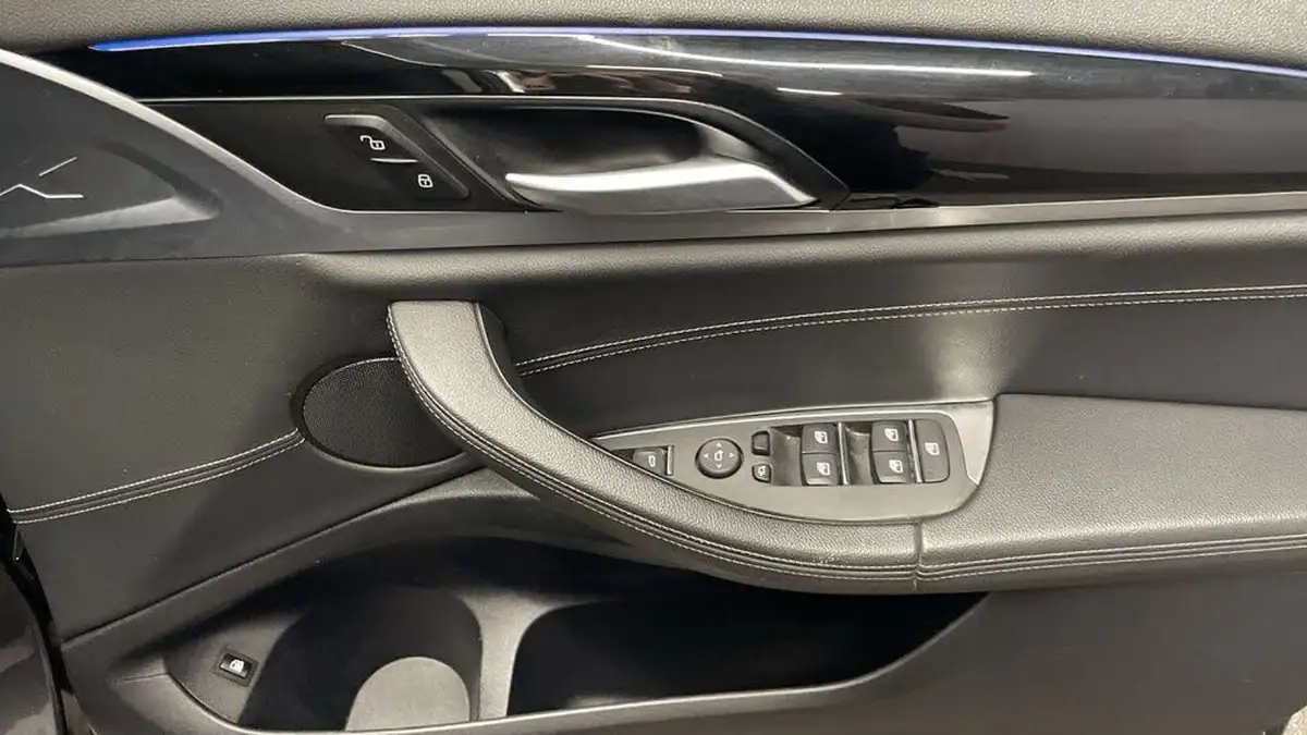 2021-bmw-x3-20-xdrive-30e-se-big-24