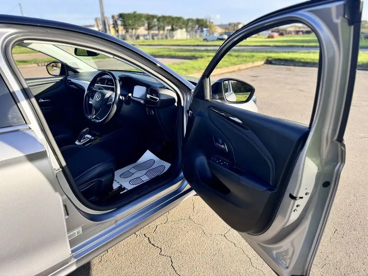 2020-vauxhall-corsa-12-turbo-elite-nav-premium-auto-big-10