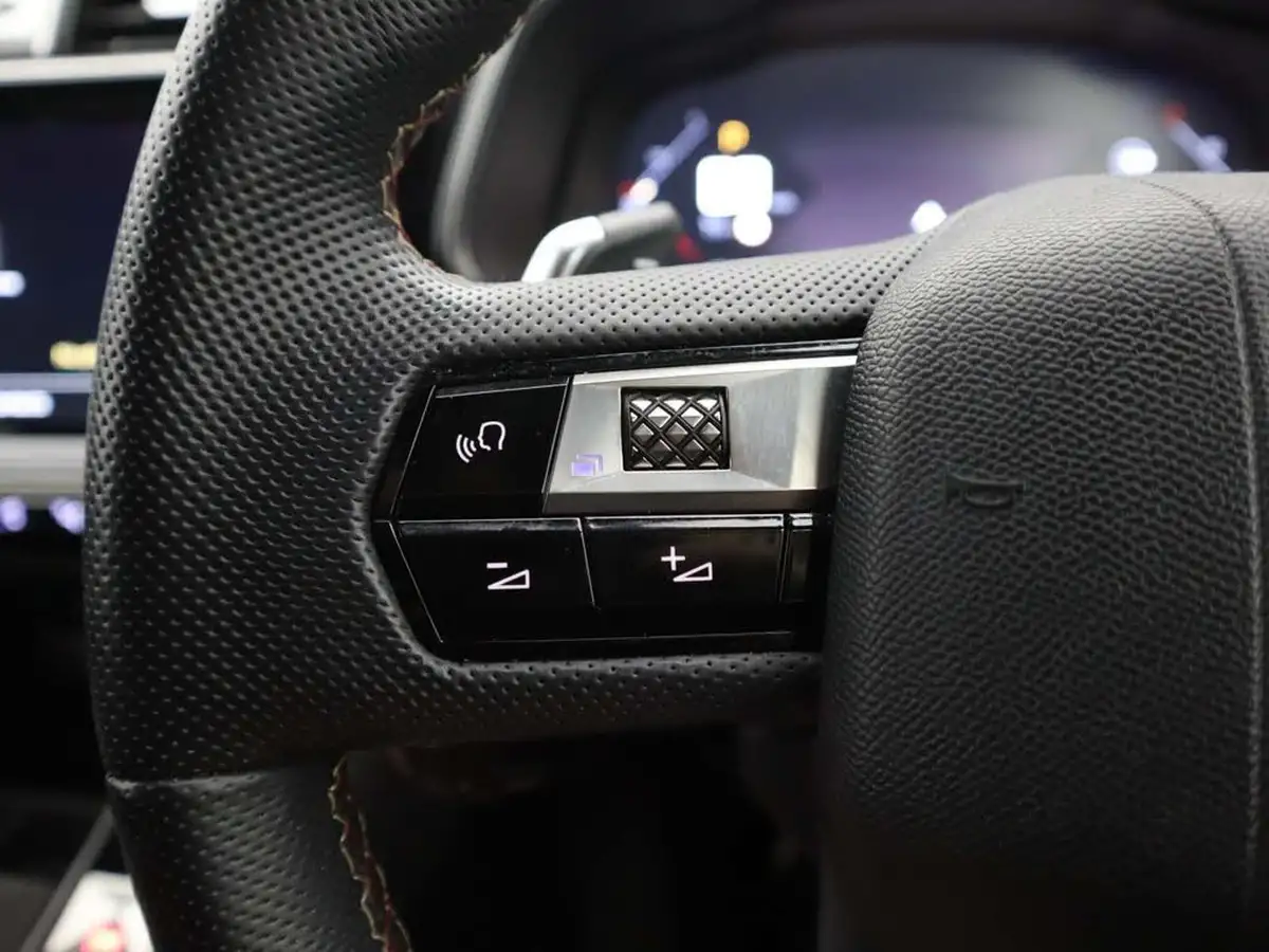 2020-ds-ds-7-crossback-16-puretech-performance-line-180ps-big-36