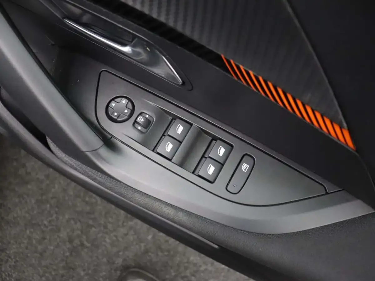 2023-peugeot-2008-suv-e-active-premium-big-22