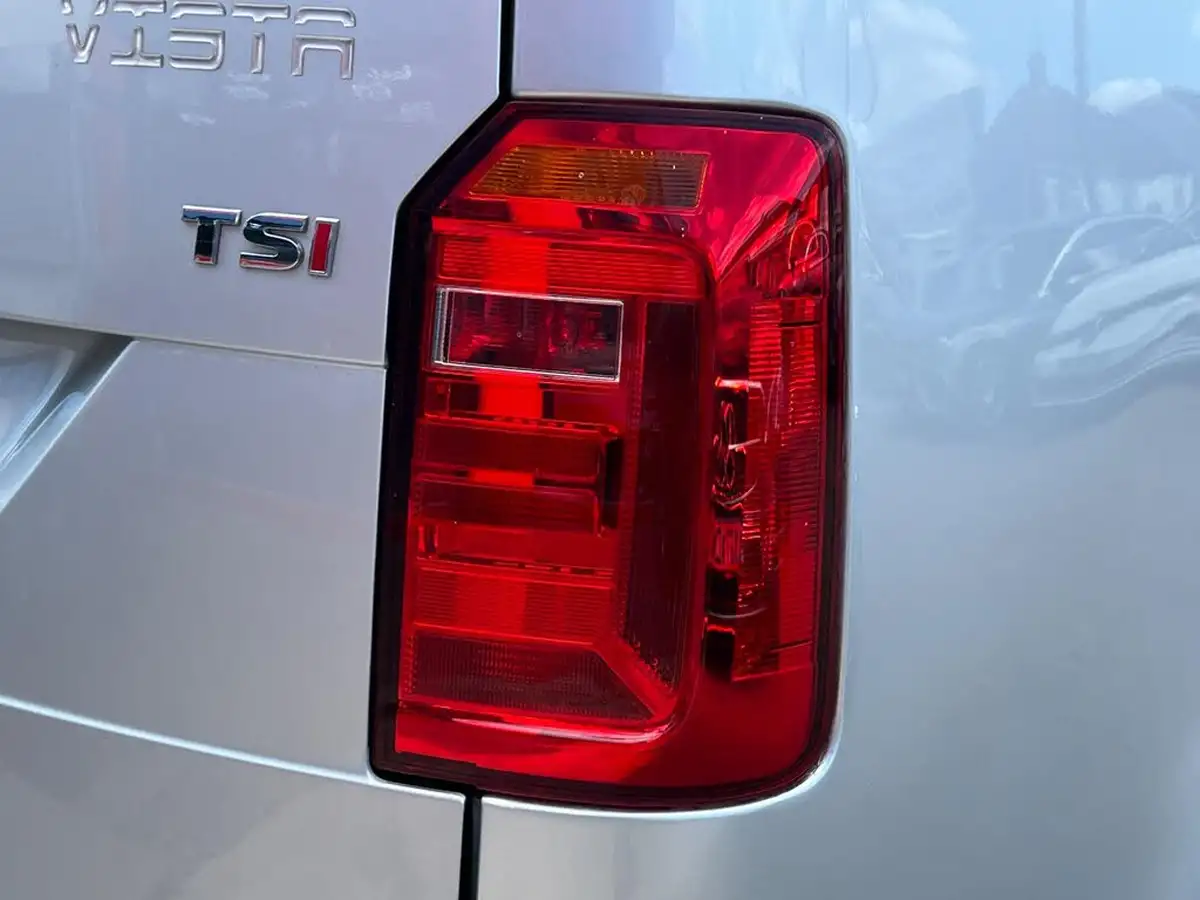 2018-volkswagen-caddy-maxi-life-14-tsi-c20-dsg-big-11