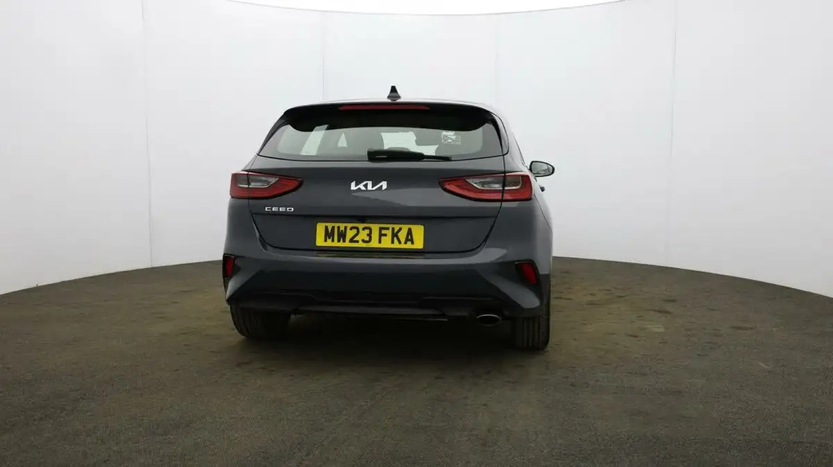 2023-kia-ceed-15-t-gdi-2-158bhp-non-adap-hatchback-big-60