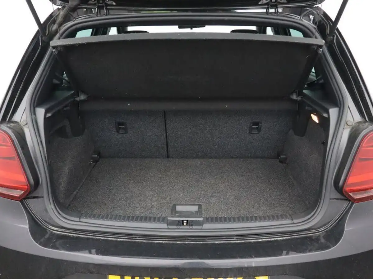 2016-volkswagen-polo-18-tsi-gti-5d-big-23