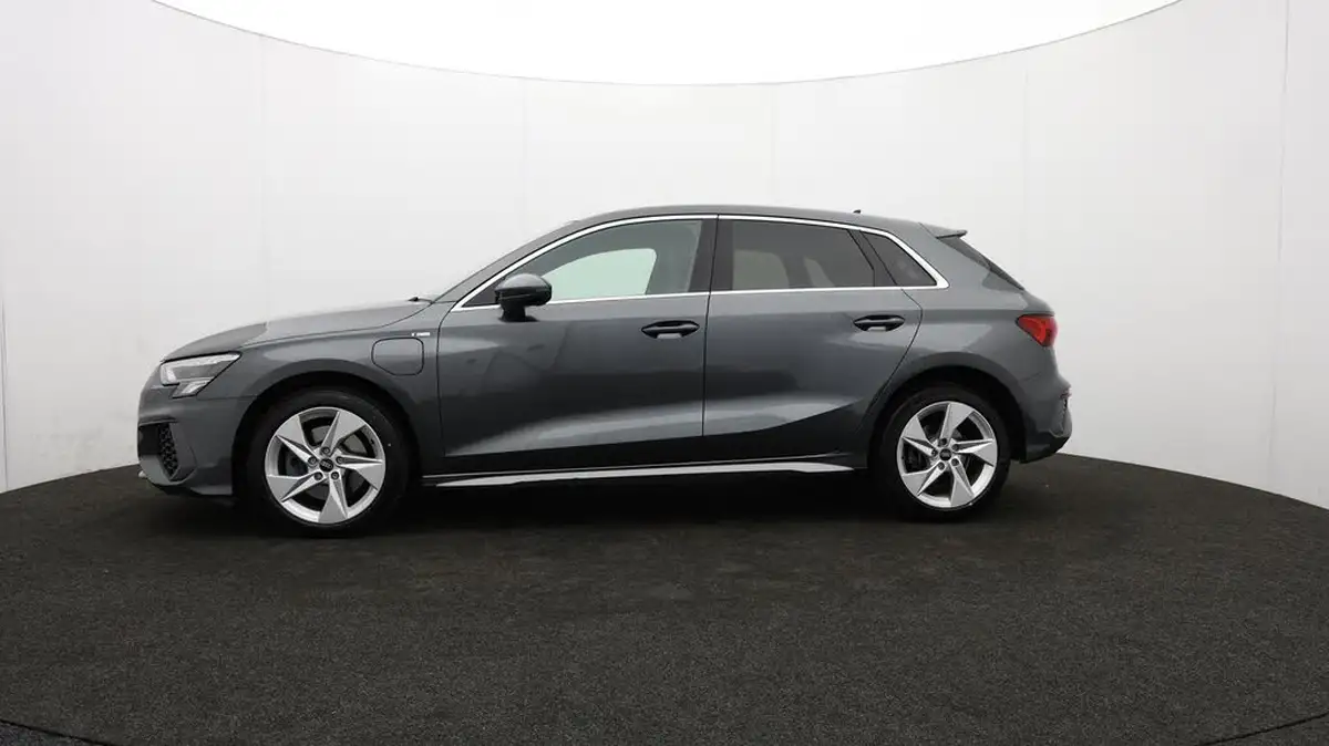 2021-audi-a3-14-40-tfsi-e-s-line-big-69
