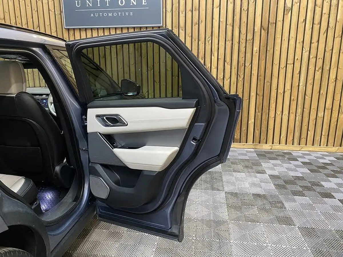 2018-land-rover-range-rover-velar-20-d240-r-dynamic-hse-big-62