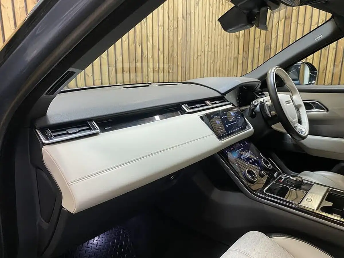 2018-land-rover-range-rover-velar-20-d240-r-dynamic-hse-big-10