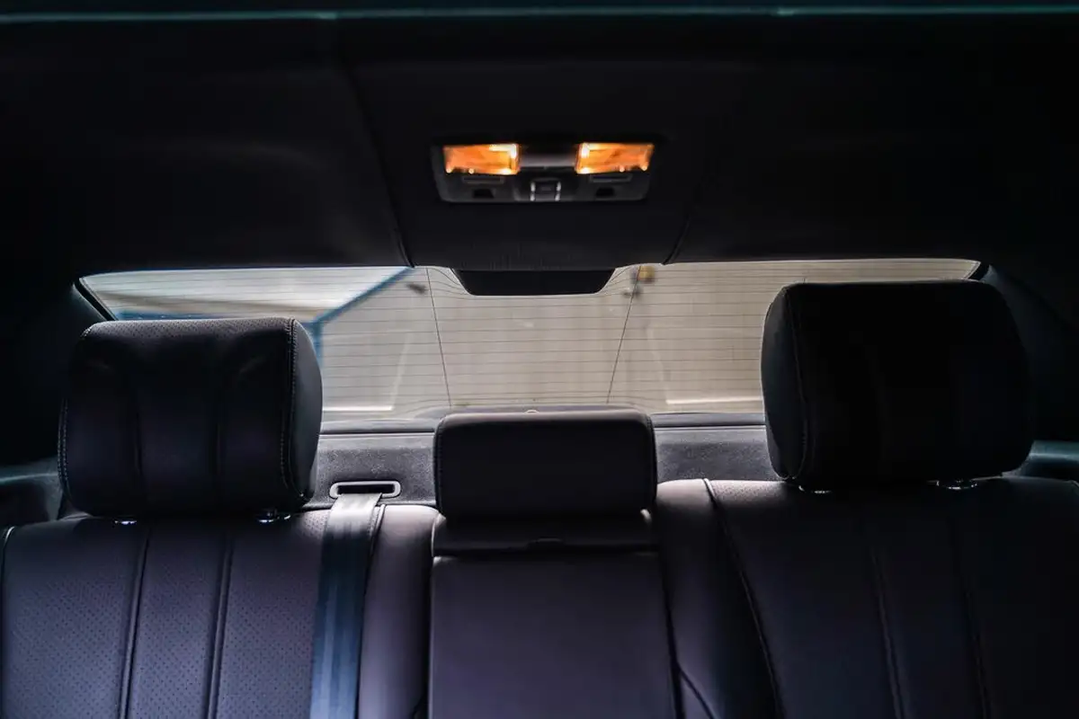 2015-jaguar-xf-22td-r-sport-black-saloon-4d-big-27