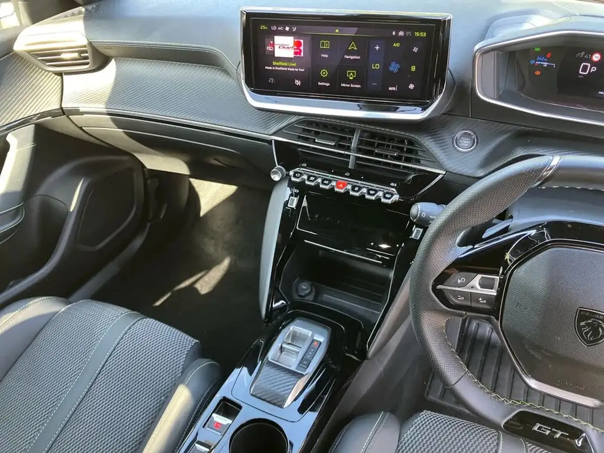 2023-peugeot-2008-suv-big-19