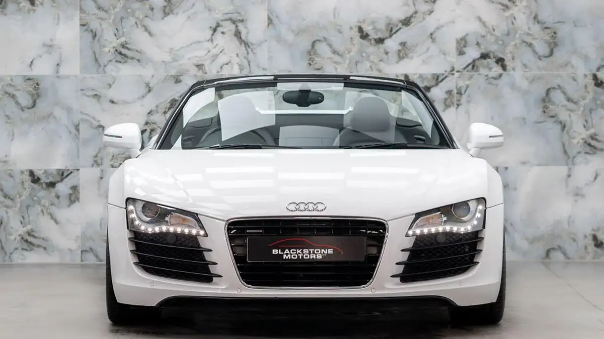 2012-audi-r8-42-quattro-spyder-convertible-big-1
