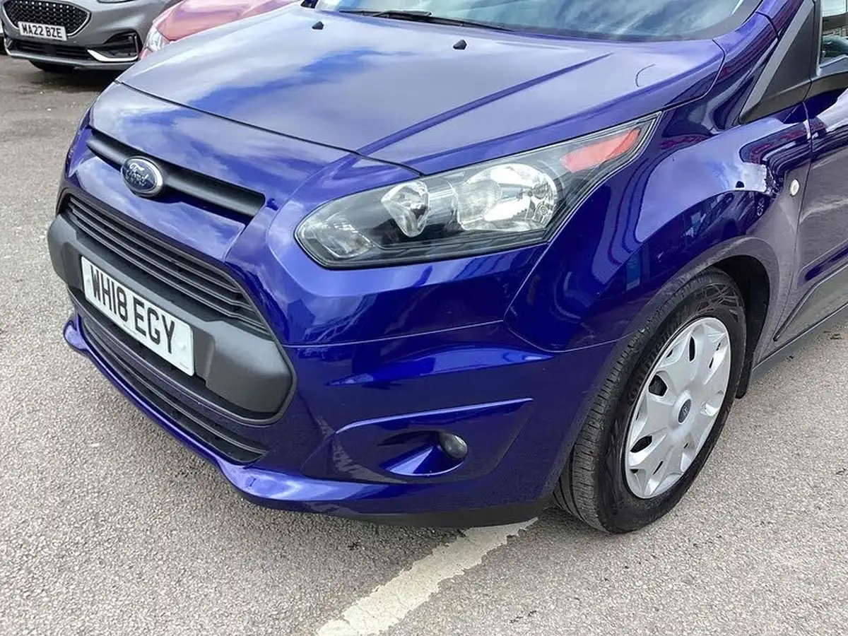 2018-ford-grand-tourneo-connect-15tdci-zetec-120ps-ss-1499cc-powershift-big-18