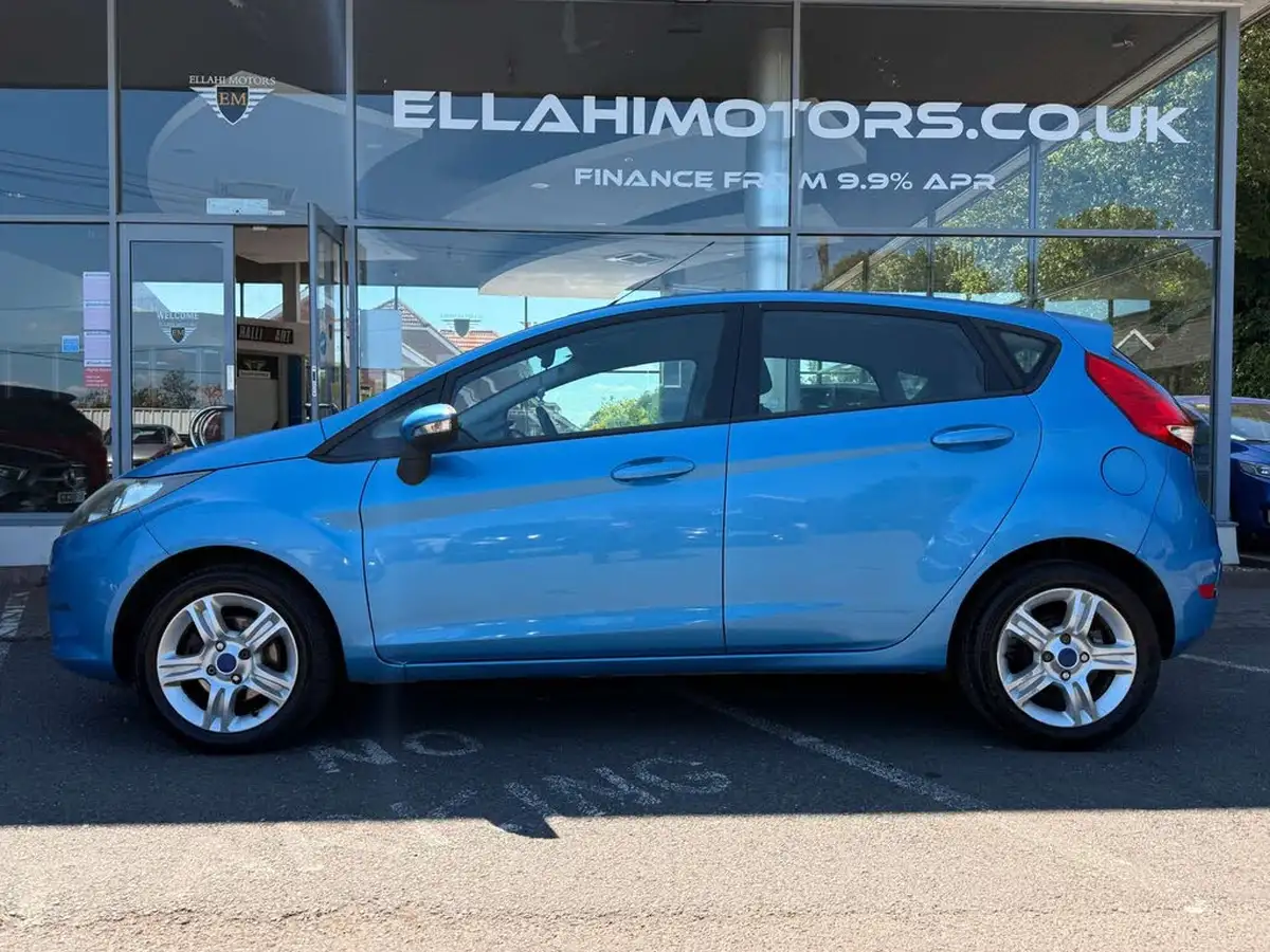 2009-ford-fiesta-125-style-82ps-5d-big-2