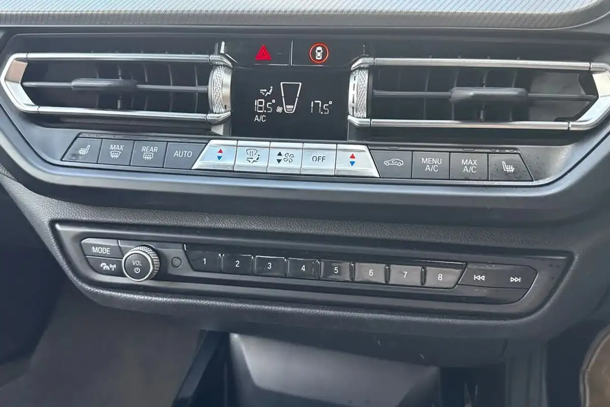 2021-bmw-1-series-15-118i-m-sport-lcp-big-18