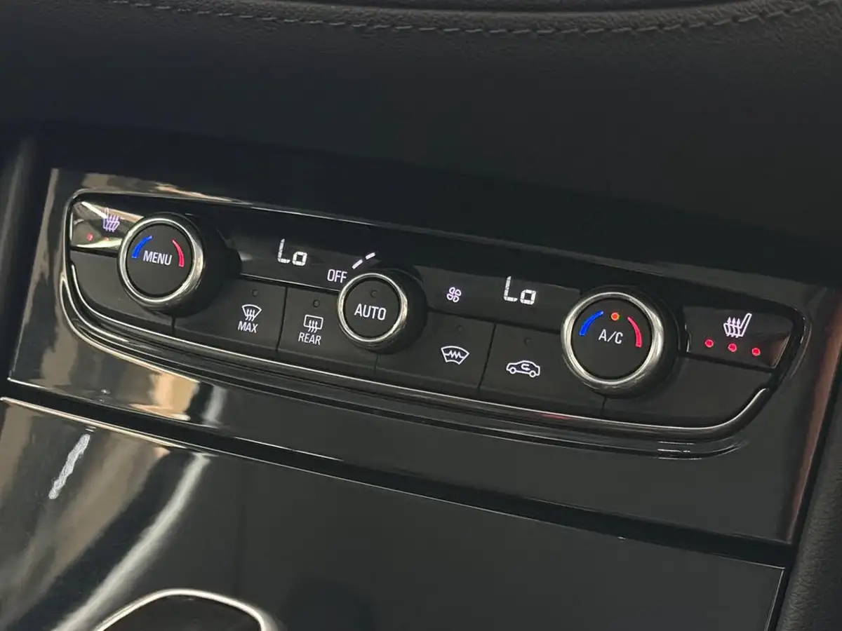 2020-vauxhall-grandland-x-12-se-premium-auto-big-37
