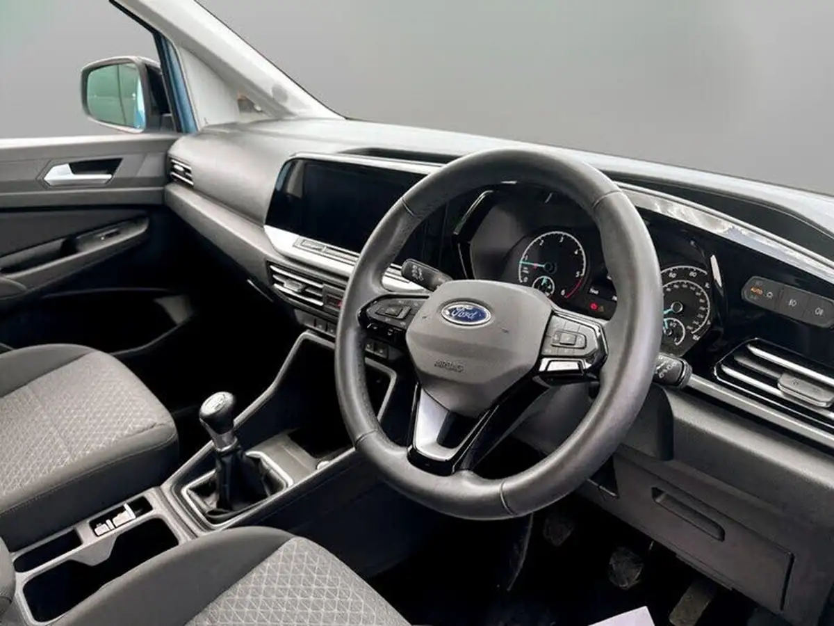 2023-ford-tourneo-connect-20-titanium-big-24