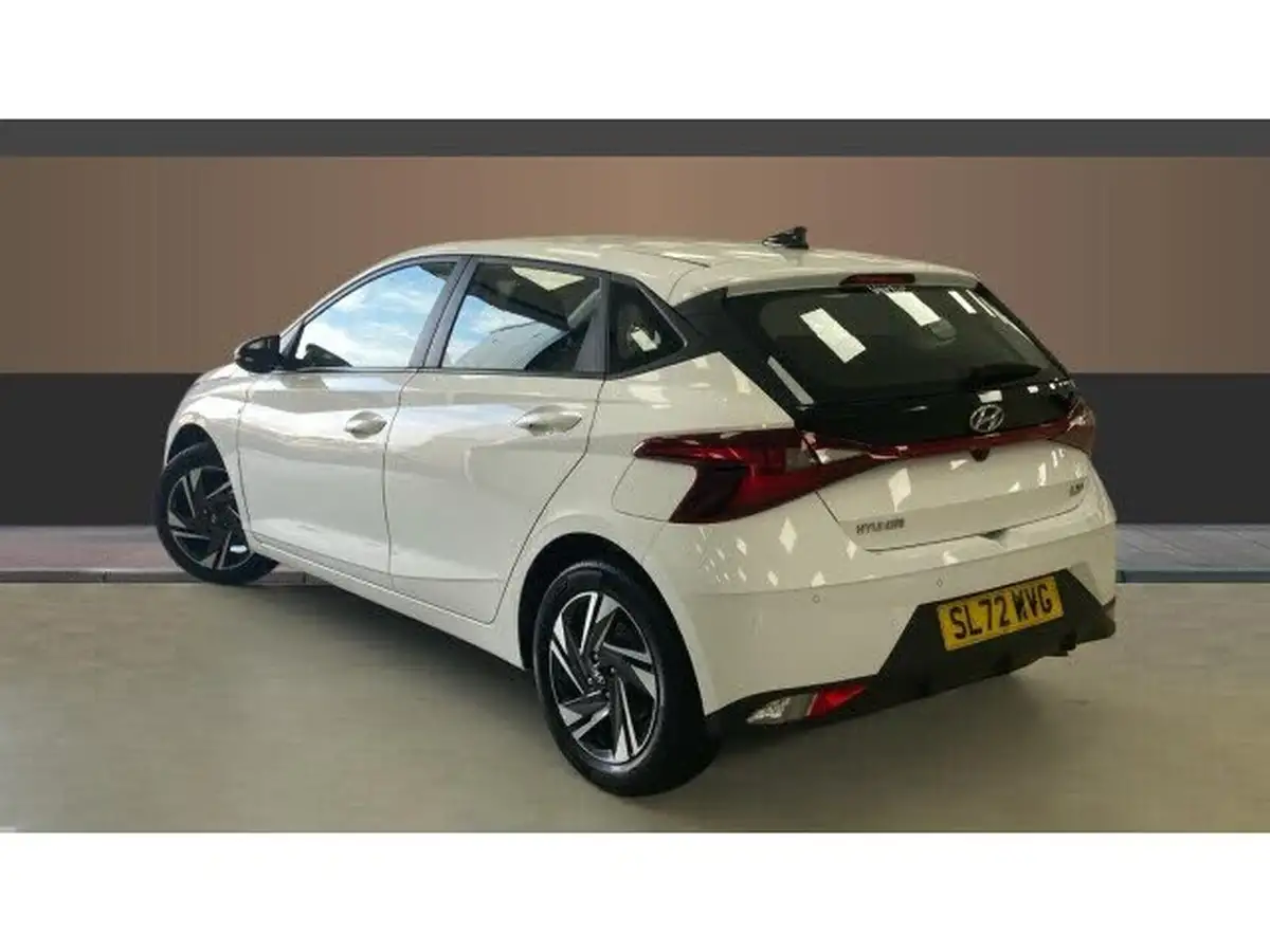 2022-hyundai-i20-10-t-gdi-se-connect-eclutch-imt-big-1